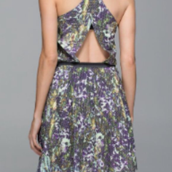 (6193) LULULEMON City Summer Dress - Sz 6 in Floral Sport White Multi - Picture 3 of 11